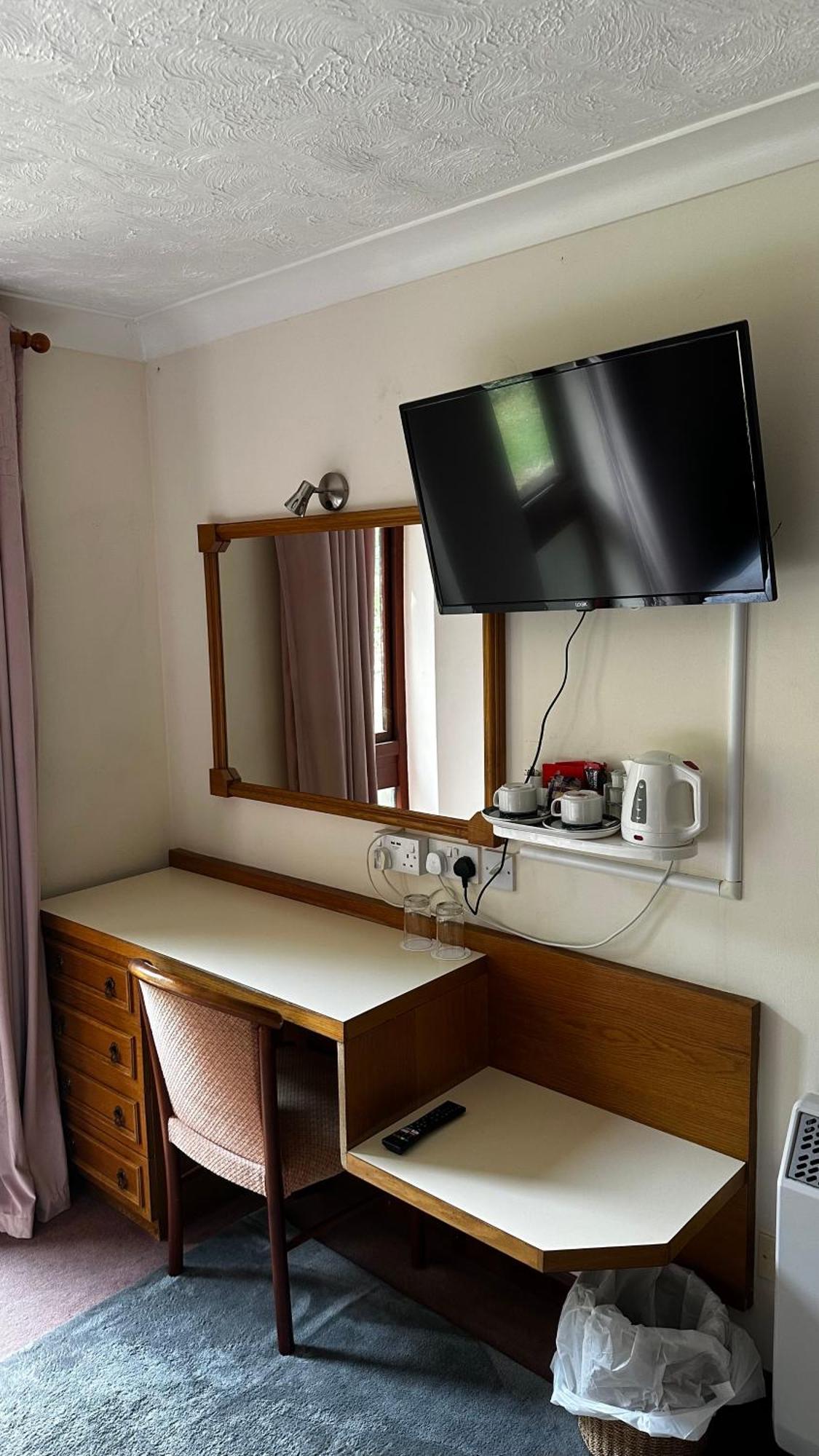 Farmhouse Inn Thaxted Экстерьер фото