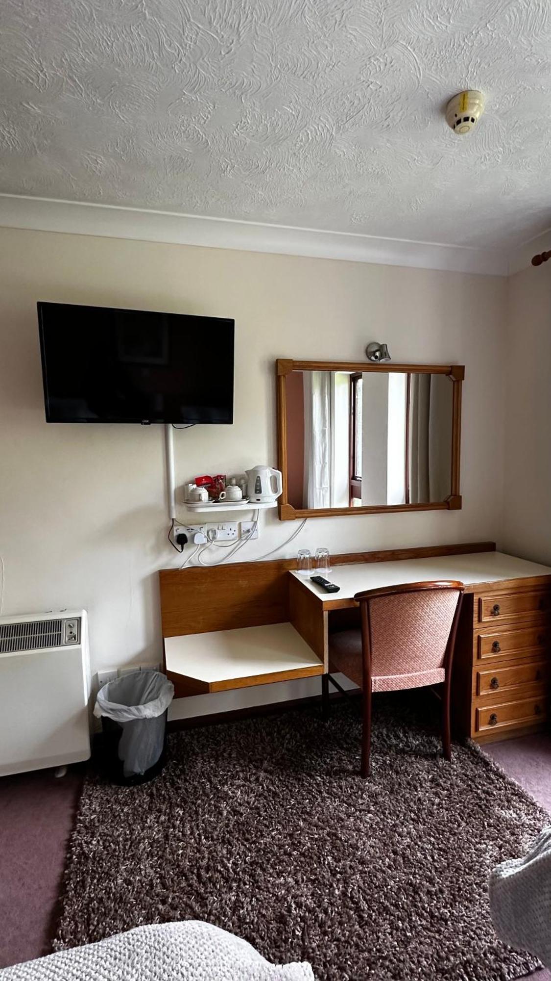 Farmhouse Inn Thaxted Экстерьер фото